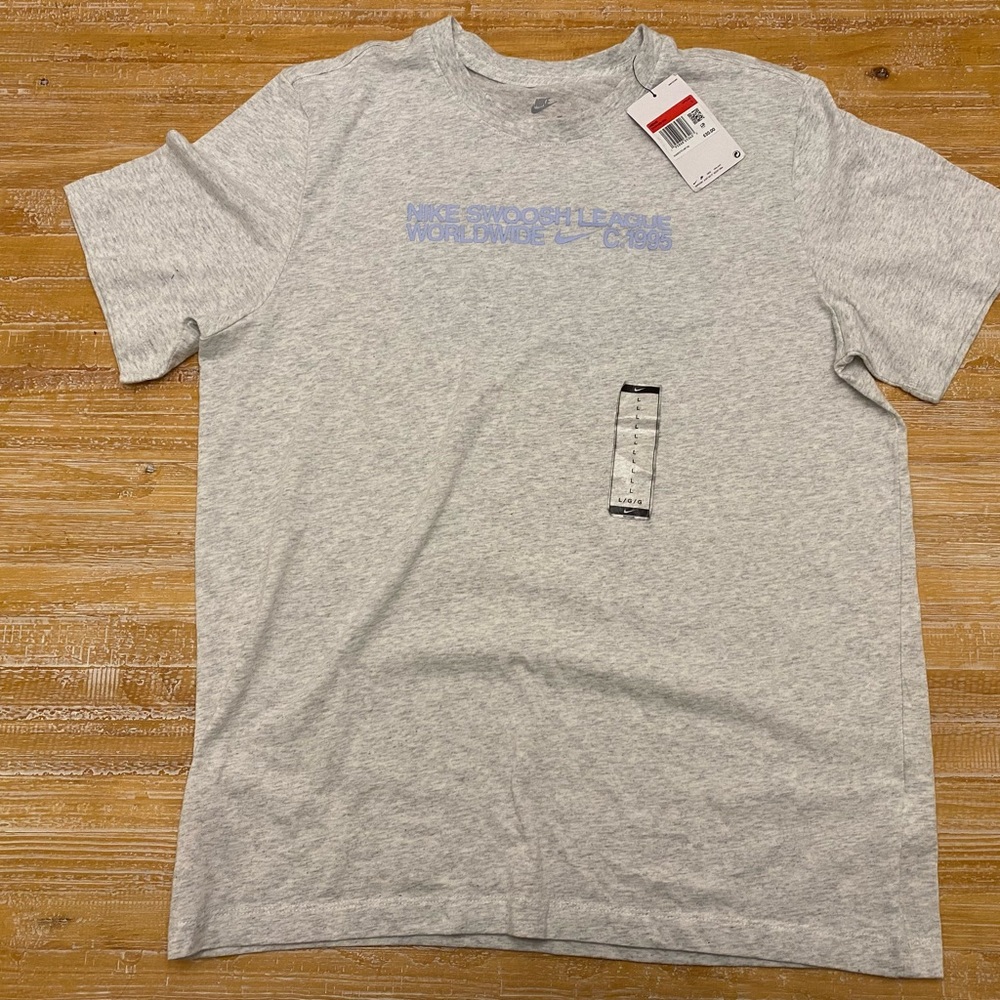 Nike Essentials Core Short Sleeve Tee Shirt